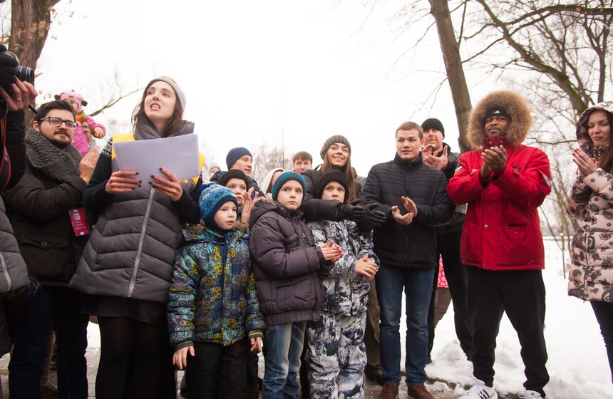 Снегурочка и Рой Джонс открыли зимний сезон на "Городской ферме" 6 фото
