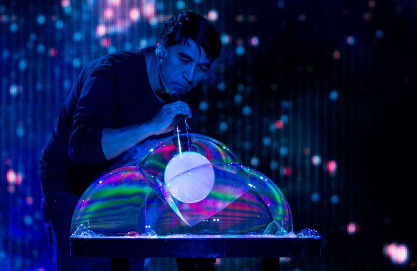 Прошел премьерный показ шоу "Волшебные пузыри Фан Янга" 14 фото