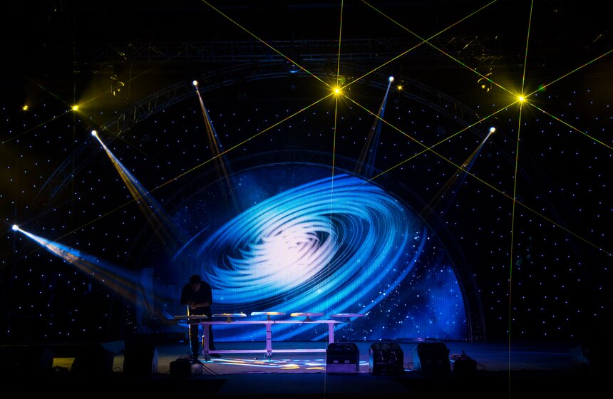 Прошел премьерный показ шоу "Волшебные пузыри Фан Янга" 8 фото