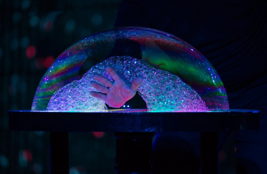 Прошел премьерный показ шоу "Волшебные пузыри Фан Янга" 10 фото