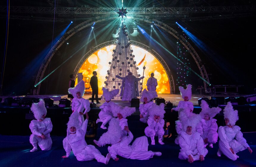 Прошел премьерный показ шоу "Волшебные пузыри Фан Янга" 23 фото