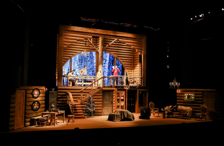 Новый спектакль Павла Хомского "Энергичные люди" 14 фото