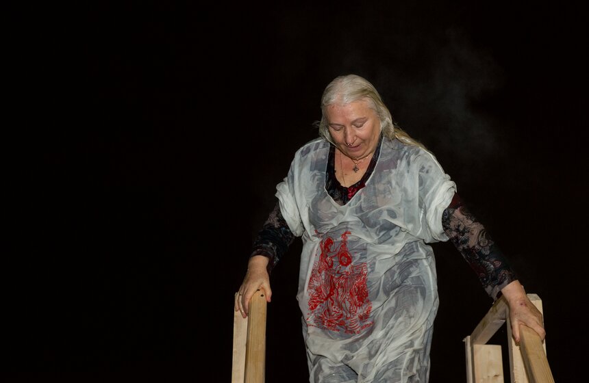 Православные москвичи окунулись в купели в центре города 13 фото