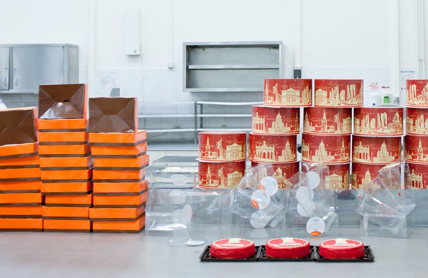 Как готовят главный торт Москвы 22 фото