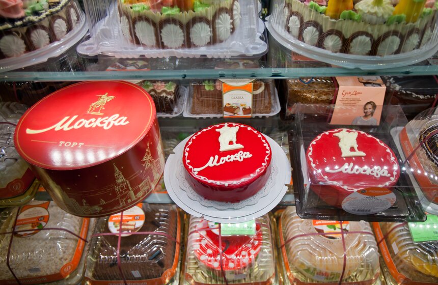 Как готовят главный торт Москвы 28 фото