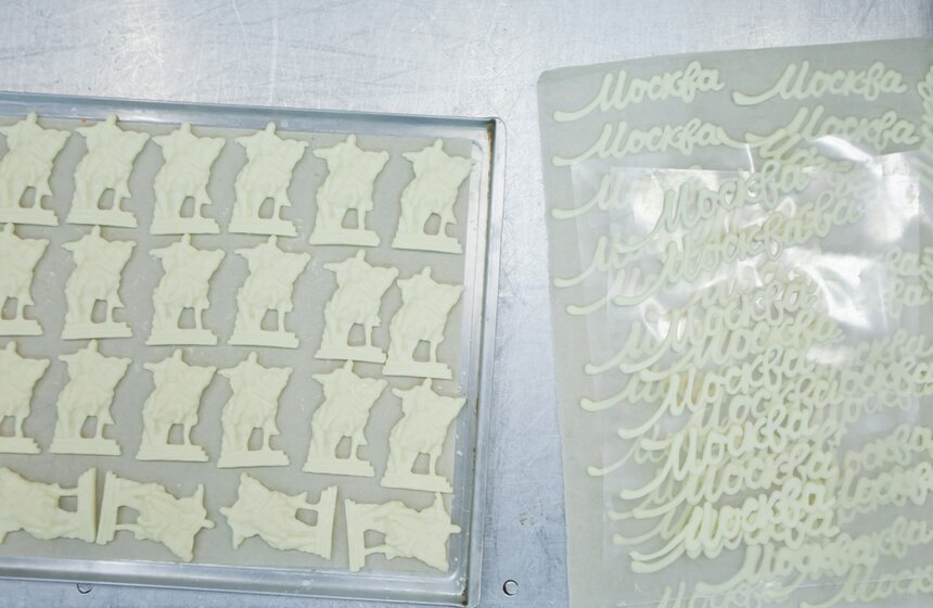 Как готовят главный торт Москвы 16 фото