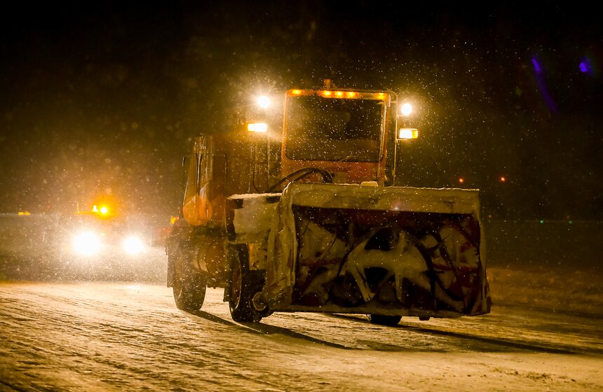 Как обслуживают самый большой пассажирский самолет в Домодедове 8 фото