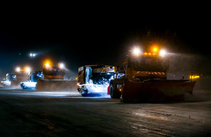 Как обслуживают самый большой пассажирский самолет в Домодедове 7 фото