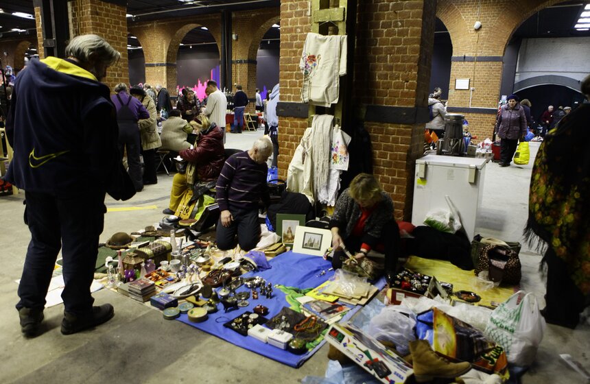 В Музее Москвы организовали зимний блошиный рынок 2 фото