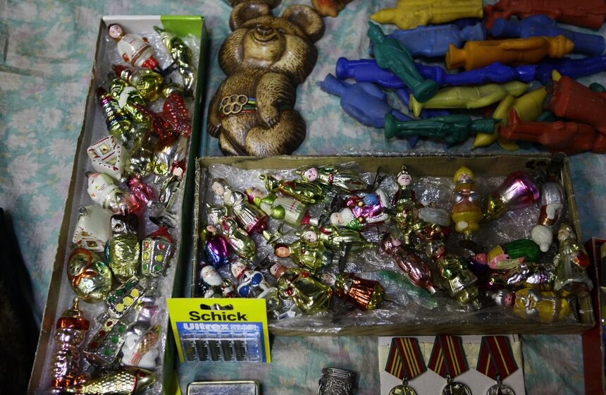 В Музее Москвы организовали зимний блошиный рынок 8 фото