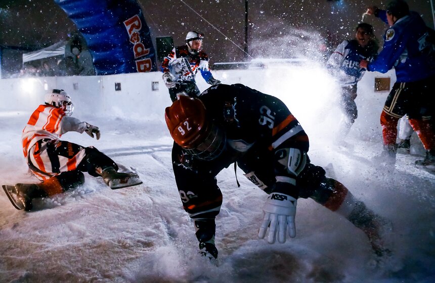 На Воробьевых горах прошел чемпионат России по спуску на коньках 16 фото