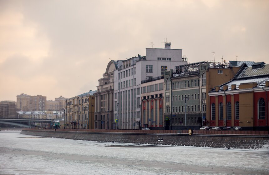 Город после встречи Нового года 7 фото