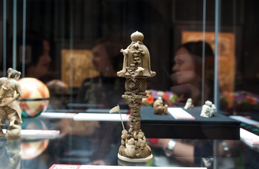 Открылась выставка "Под знаком огненной обезьяны" 10 фото