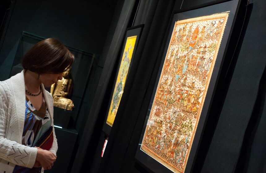 Открылась выставка "Под знаком огненной обезьяны" 11 фото