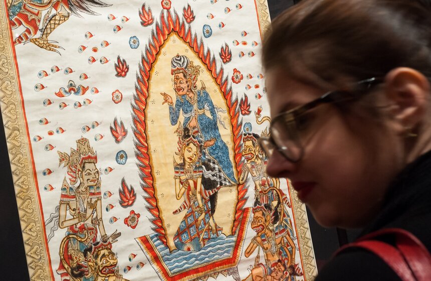 Открылась выставка "Под знаком огненной обезьяны" 14 фото