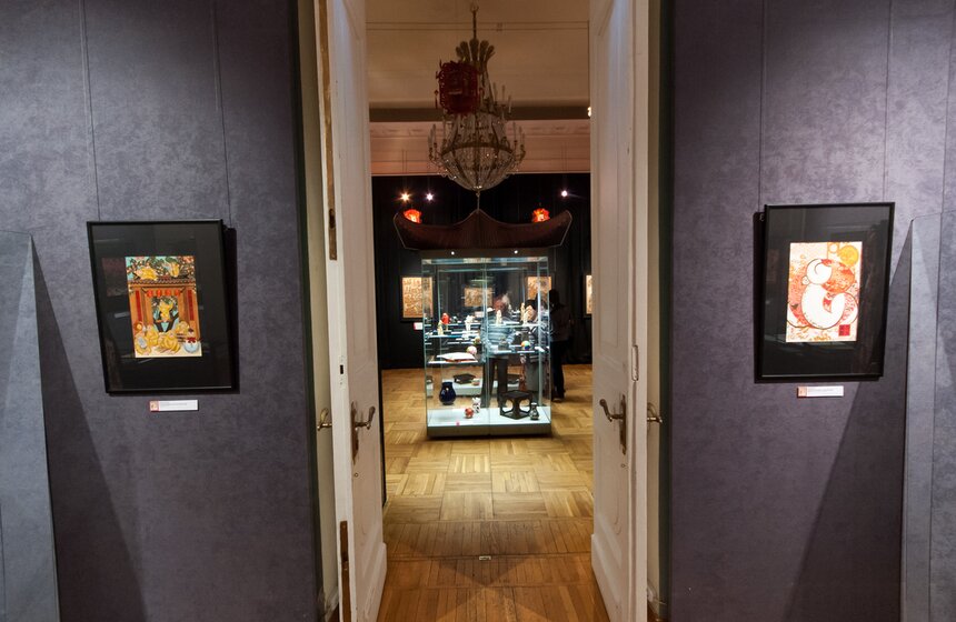 Открылась выставка "Под знаком огненной обезьяны" 16 фото