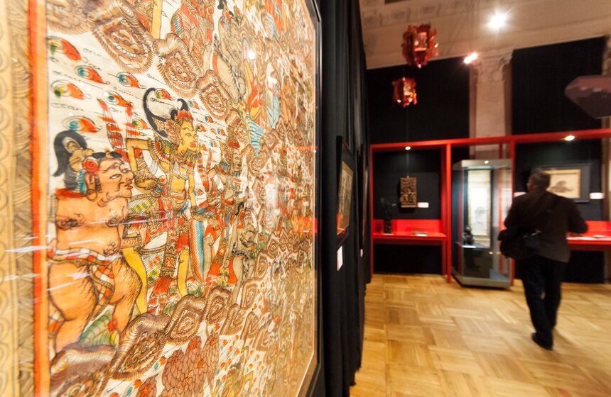 Открылась выставка "Под знаком огненной обезьяны" 1 фото