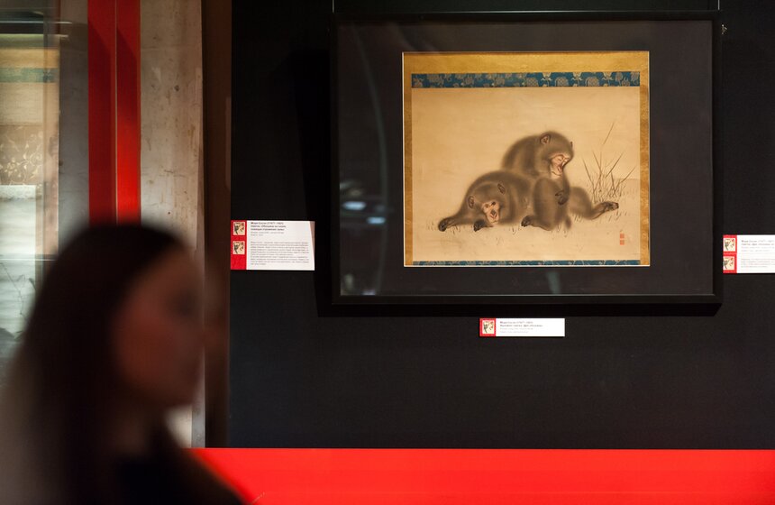 Открылась выставка "Под знаком огненной обезьяны" 3 фото