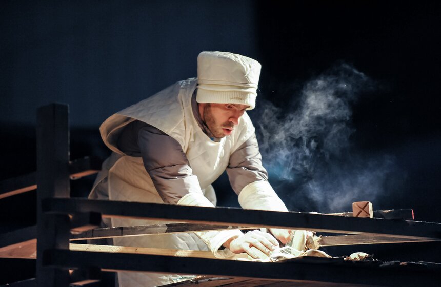 МУЗЕОН встретил Рождество вертикальным мультимедиа 5 фото