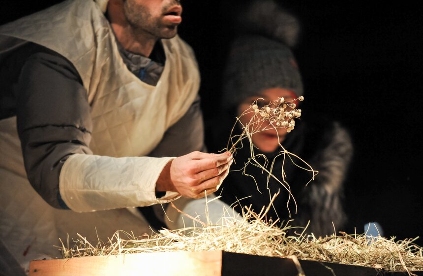 МУЗЕОН встретил Рождество вертикальным мультимедиа 9 фото