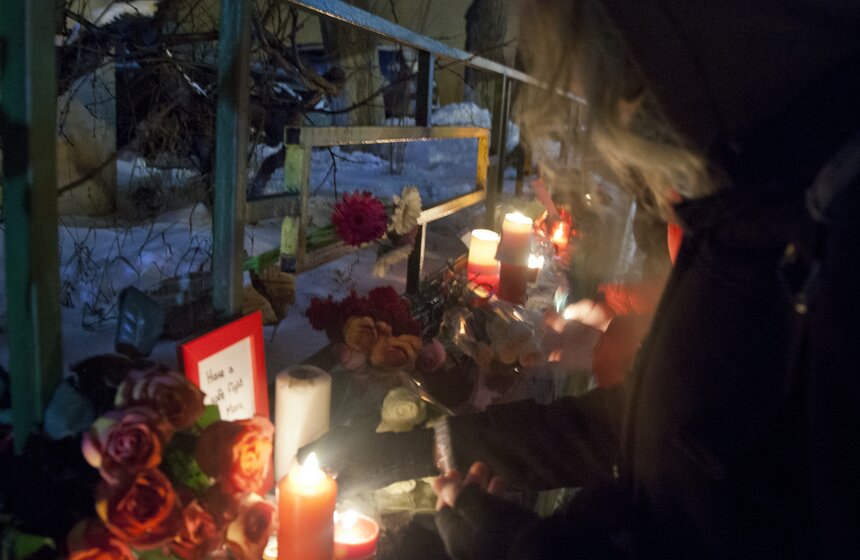 Москвичи почтили память Дэвида Боуи 4 фото