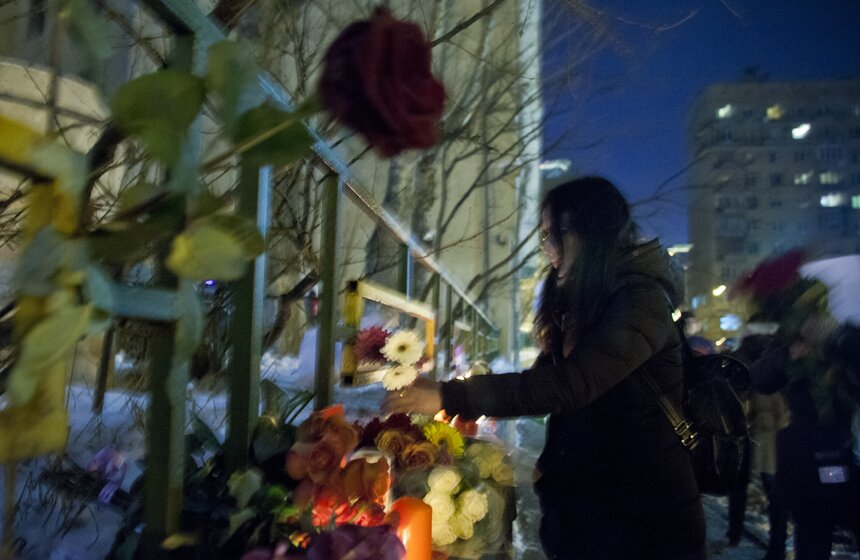 Москвичи почтили память Дэвида Боуи 14 фото