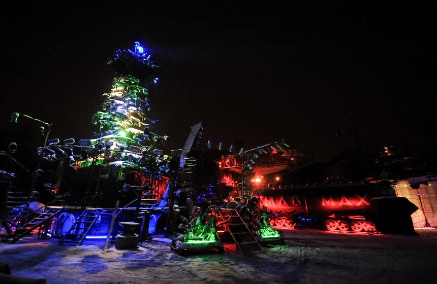 В московском байк-центре проходят детские новогодние елки 9 фото