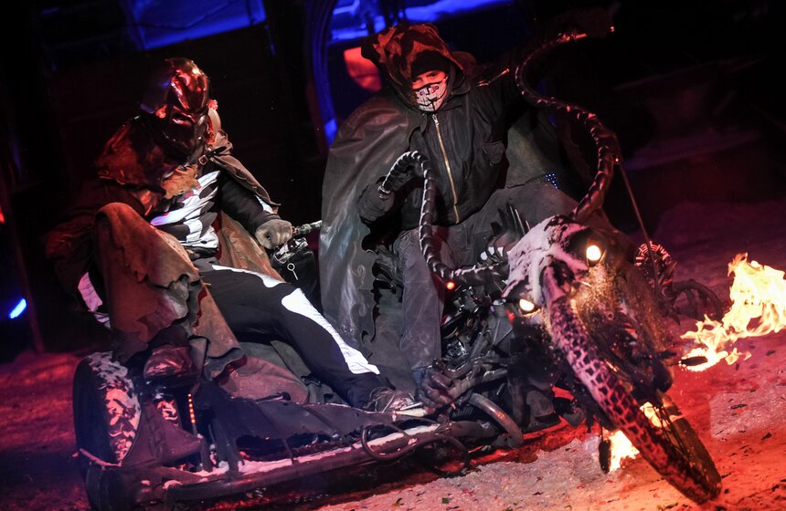 В московском байк-центре проходят детские новогодние елки 2 фото