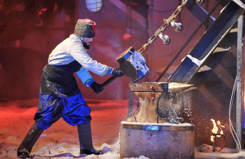 В московском байк-центре проходят детские новогодние елки 4 фото