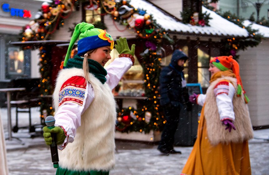 В рамках фестиваля "Путешествие в Рождество" исполнили колядки 2 фото