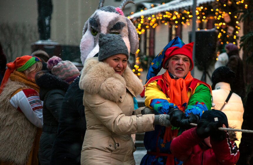 В рамках фестиваля "Путешествие в Рождество" исполнили колядки 18 фото