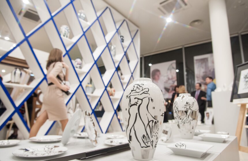 Выставку фарфоровых картин презентовали в столице 7 фото