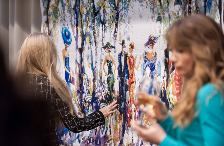 Выставку фарфоровых картин презентовали в столице 14 фото