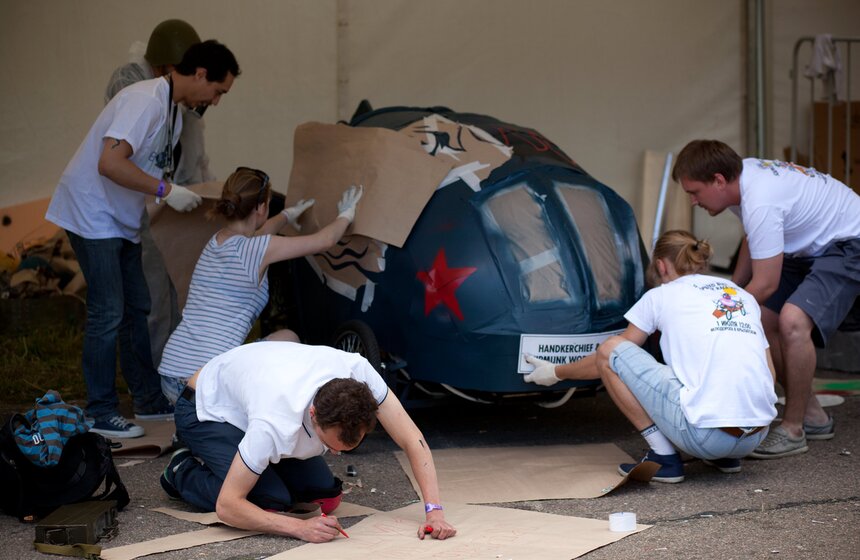 В Москве прошли гонки на тарантасах Red Bull Soapbox Race 1 фото