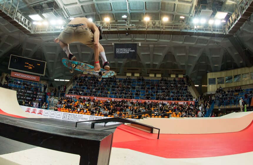 В Москве прошел этап самой престижной серии по скейтбордингу 17 фото