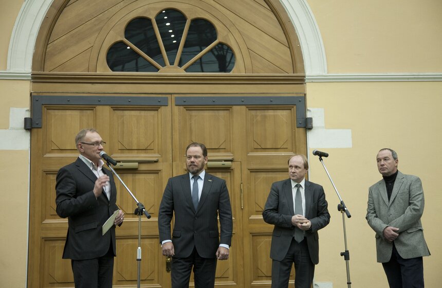 Выставка к 110-летию Михаила Шолохова в музее Пушкина 24 фото