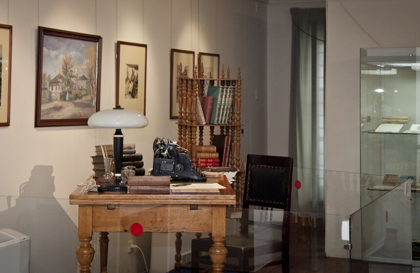 Выставка к 110-летию Михаила Шолохова в музее Пушкина 11 фото