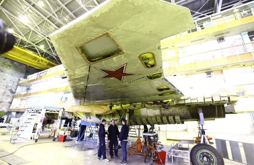 Московский авиапром обеспечивает работой более 100 тысяч человек 6 фото