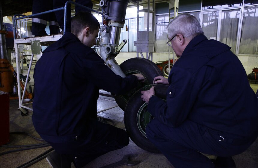 Московский авиапром обеспечивает работой более 100 тысяч человек 10 фото