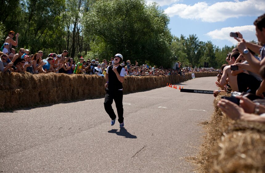 В Москве прошли гонки на тарантасах Red Bull Soapbox Race 19 фото