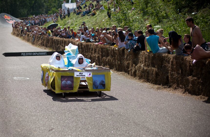 В Москве прошли гонки на тарантасах Red Bull Soapbox Race 25 фото