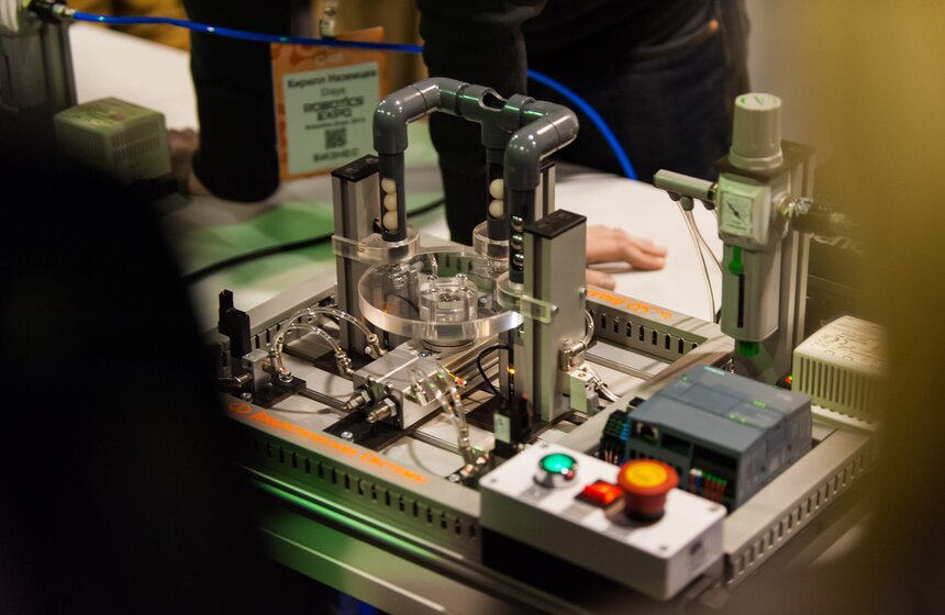 Выставка робототехники Robotics Expo 2015 в КВЦ "Сокольники" 8 фото