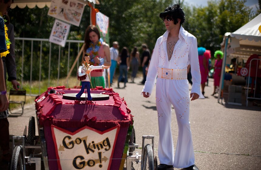 В Москве прошли гонки на тарантасах Red Bull Soapbox Race 10 фото