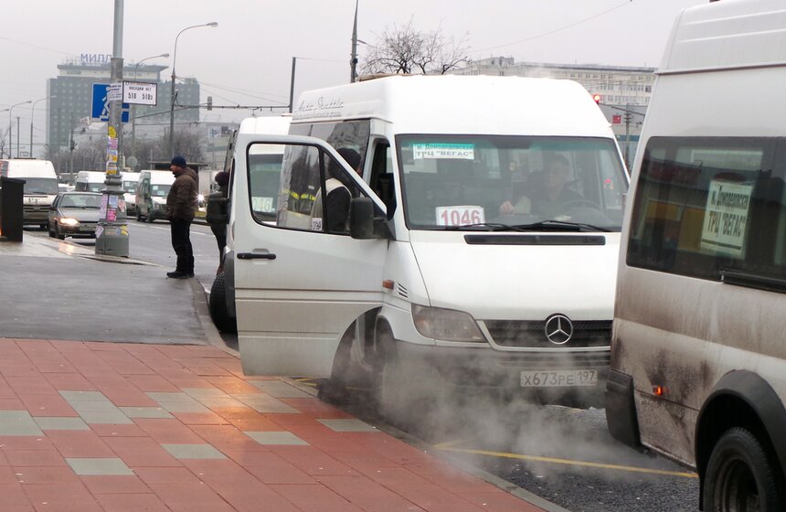 Маршрутные такси на столичных дорогах 3 фото