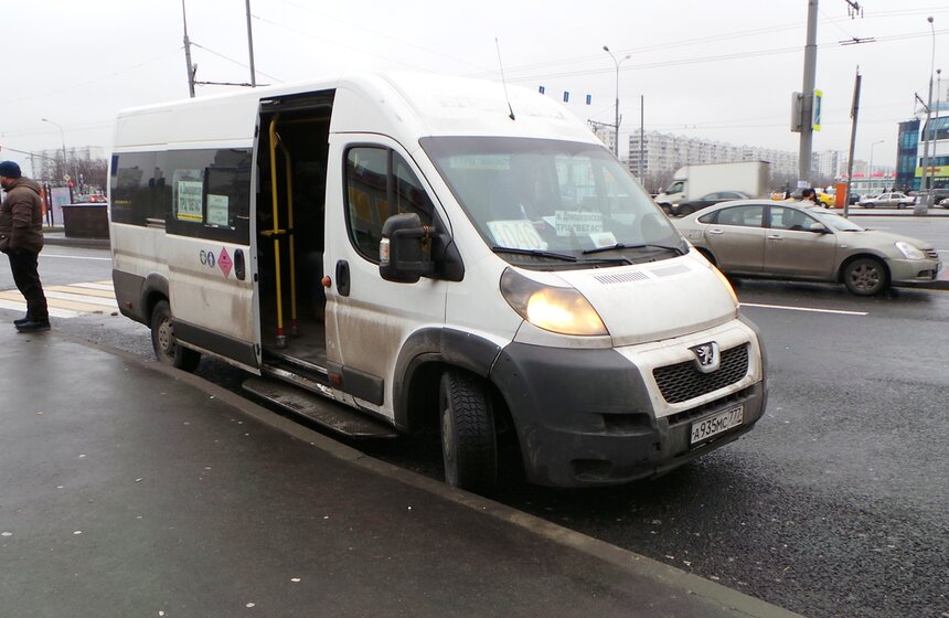 Маршрутные такси на столичных дорогах 5 фото