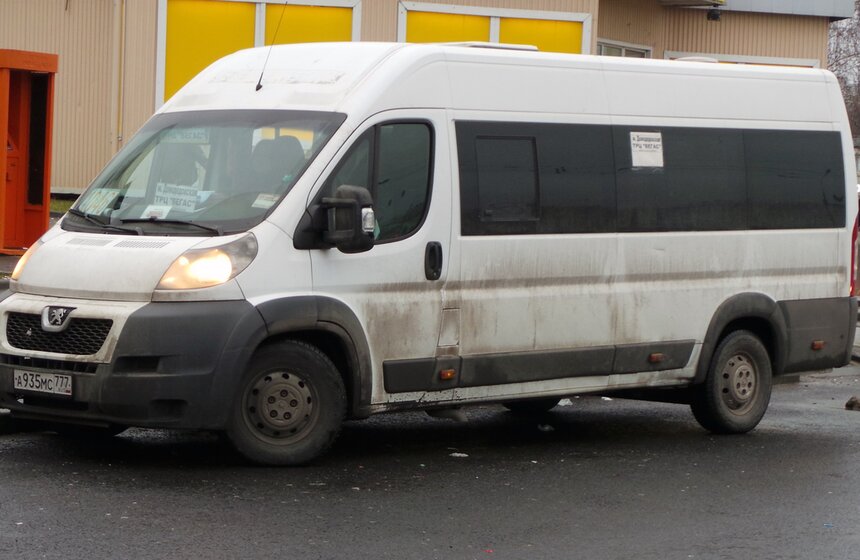 Маршрутные такси на столичных дорогах 12 фото