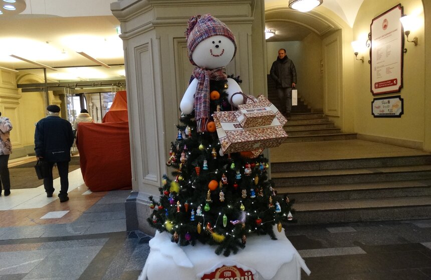 Елка телеканала "Москва 24" в ГУМе 16 фото