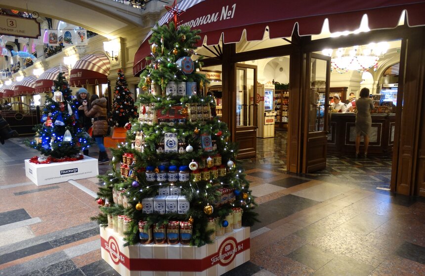 Елка телеканала "Москва 24" в ГУМе 20 фото