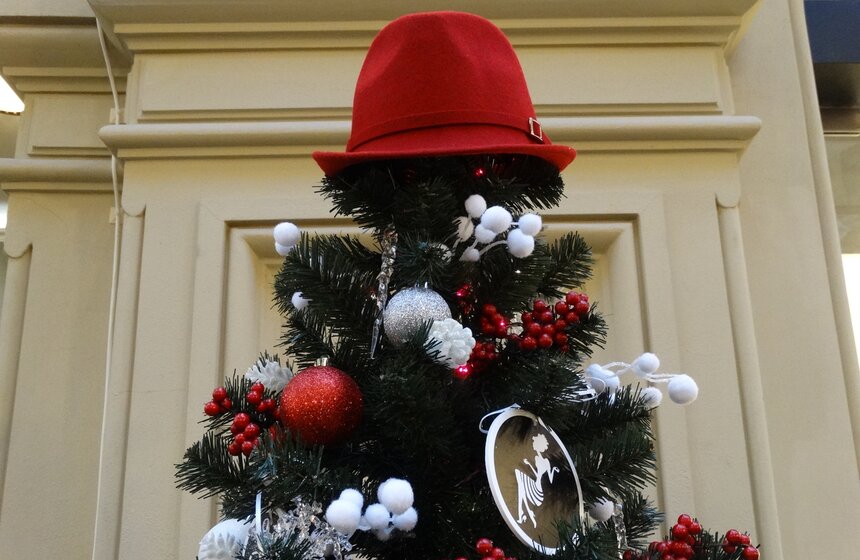 Елка телеканала "Москва 24" в ГУМе 19 фото