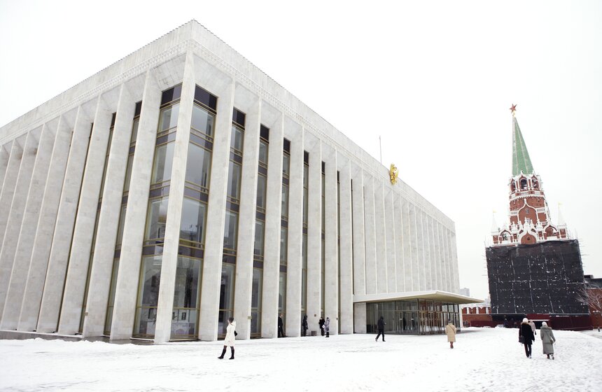 Многодетные семьи наградили почетными знаками 1 фото